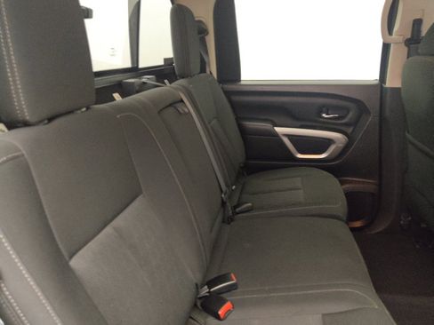 Used 2017 Nissan Titan SV RWD image 19