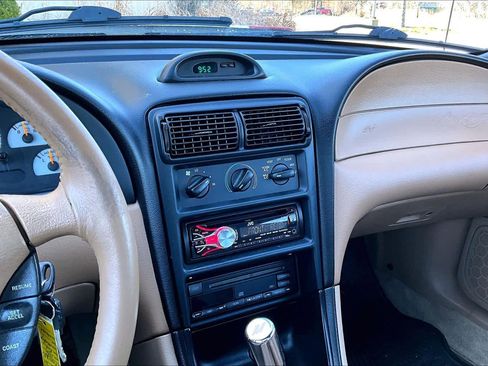 Used 1996 Ford Mustang GT RWD image 6
