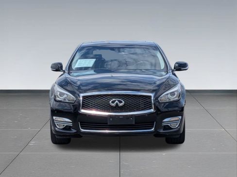 Used 2018 INFINITI Q70 Luxe RWD image 8