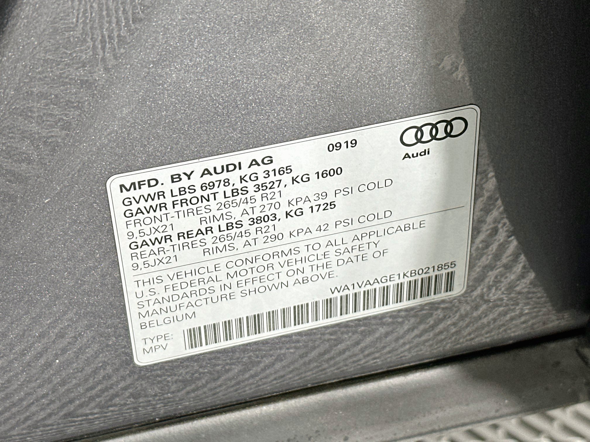 Used 2019 Audi e-tron Prestige w/ Prestige Package AWD/4WD image 12