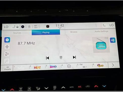 New 2026 Jeep Grand Cherokee Altitude AWD/4WD image 37