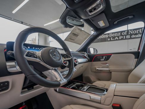 New 2026 Mercedes-Benz GLB 250 4MATIC image 6