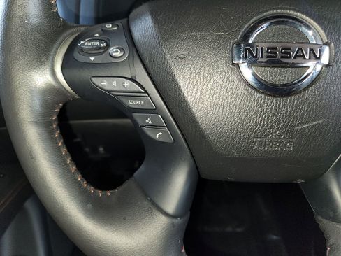 Used 2020 Nissan Pathfinder SL image 27