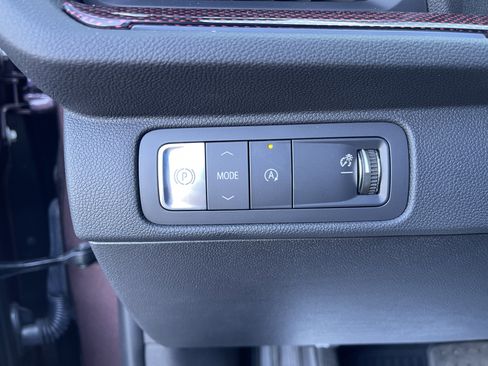 Used 2025 Chevrolet Traverse RS w/ LPO, Floor Liner Package image 21