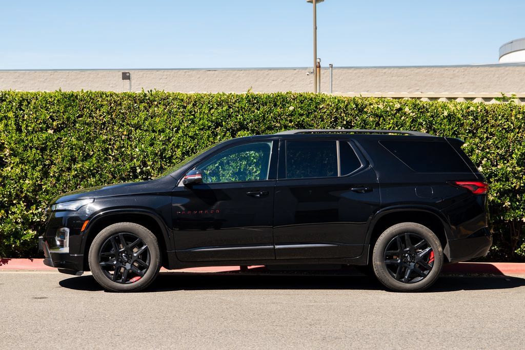Used 2023 Chevrolet Traverse Premier w/ Redline Edition AWD/4WD image 6