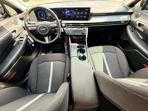 Used 2025 Hyundai Sonata SEL FWD image 26