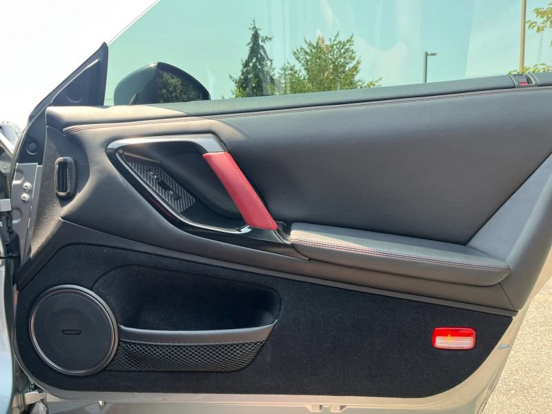 Used 2018 Nissan GT-R NISMO AWD/4WD image 22