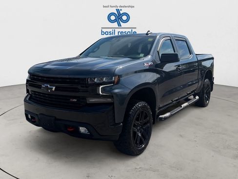 Used 2021 Chevrolet Silverado 1500 LT Trail Boss w/ Convenience Package II AWD/4WD image 2