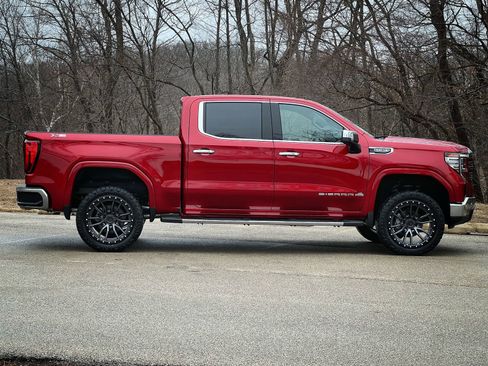 New 2026 GMC Sierra 1500 SLT AWD/4WD image 13