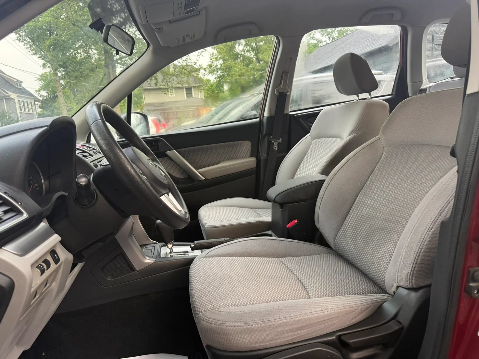 Used 2017 Subaru Forester 2.5i AWD/4WD image 8