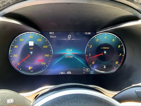 Used 2022 Mercedes-Benz GLC 300 4MATIC w/ Driver Assistance Package image 26