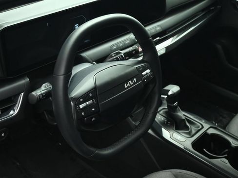 Certified 2025 Kia K4 EX FWD image 51