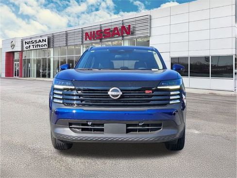 Certified 2025 Nissan Kicks SR w/ Illumination Package image 2