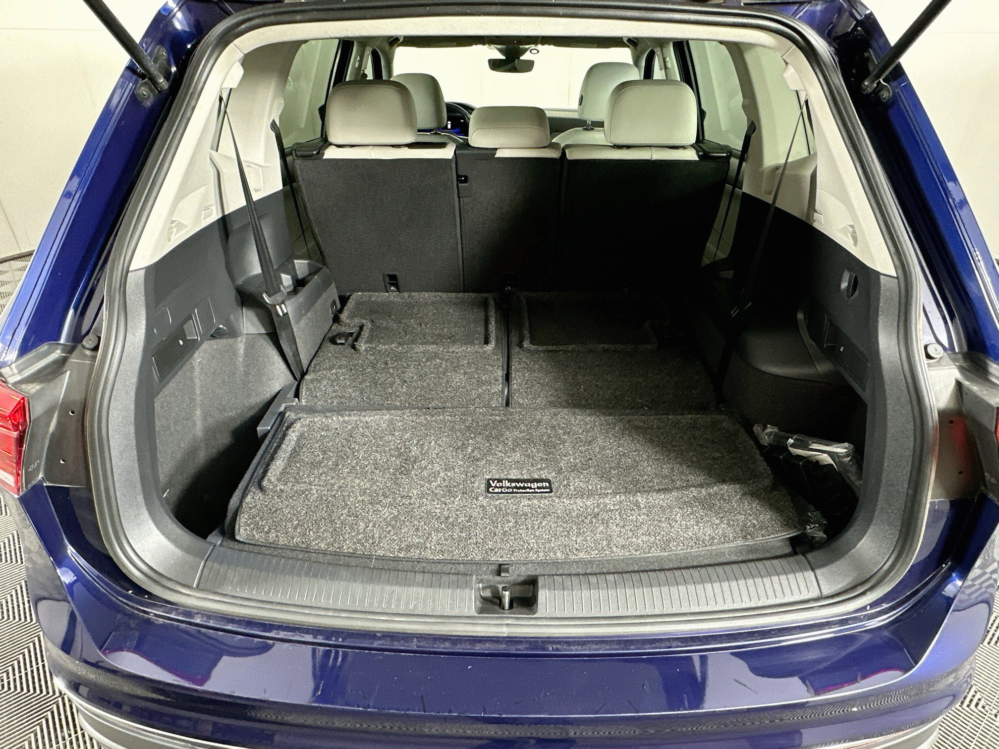 Used 2022 Volkswagen Tiguan SE FWD image 29