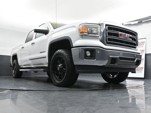 Used 2015 GMC Sierra 1500 SLT w/ SLT Crew Cab Value Package image 34