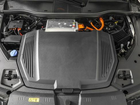 Used 2021 Audi e-tron Premium w/ Convenience Plus Package image 52