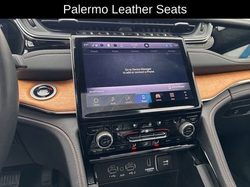 Used 2024 Jeep Grand Cherokee Summit image 12