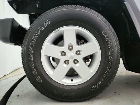 Used 2018 Jeep Wrangler Unlimited Sport S AWD/4WD image 27