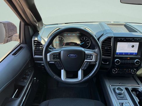 Used 2021 Ford Expedition XLT AWD/4WD image 7