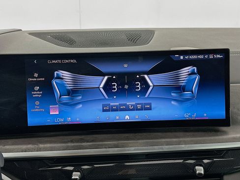 Used 2024 BMW X5 sDrive40i w/ Premium Package image 24