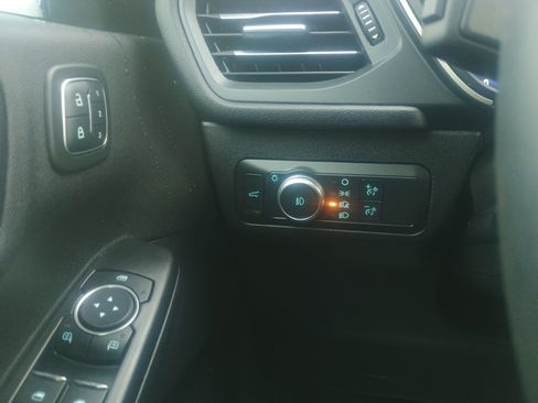 Used 2022 Ford Escape SEL w/ Technology Package image 22