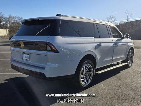 New 2026 Lincoln Navigator L Reserve AWD/4WD image 3