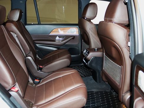Used 2023 Mercedes-Benz GLS 450 4MATIC image 77