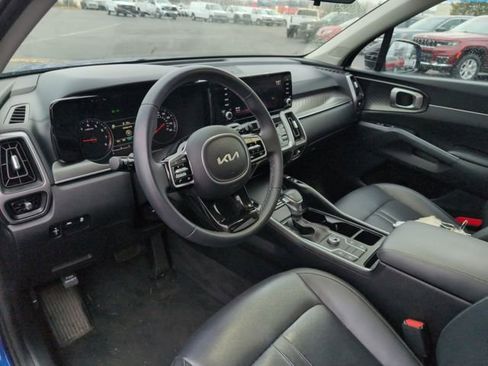 Used 2022 Kia Sorento S w/ Panoramic Sunroof Package image 12