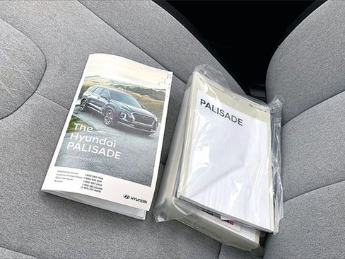 Used 2022 Hyundai Palisade SE image 10