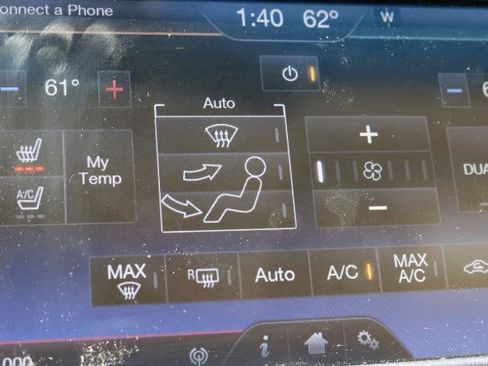 Used 2013 Lincoln MKZ FWD image 18