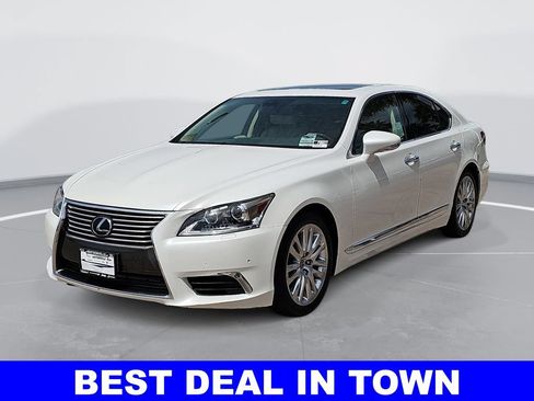 Used 2016 Lexus LS 460 w/ Comfort Package RWD image 7