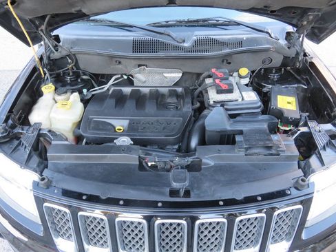 Used 2012 Jeep Compass Latitude image 34