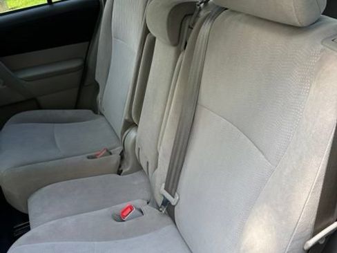 Used 2012 Toyota Highlander 4WD w/ Tow Pkg image 20