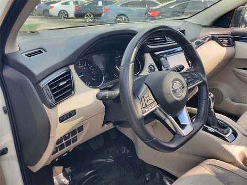 Used 2019 Nissan Rogue Sport SL w/ Premium Package image 14