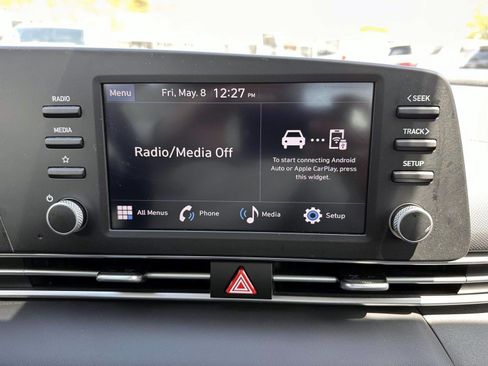 Used 2024 Hyundai Elantra SE FWD image 21