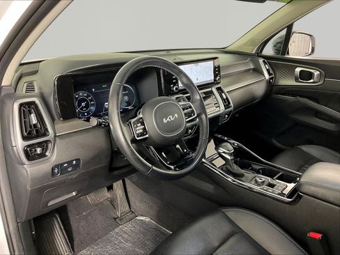 Certified 2023 Kia Sorento SX AWD/4WD image 17