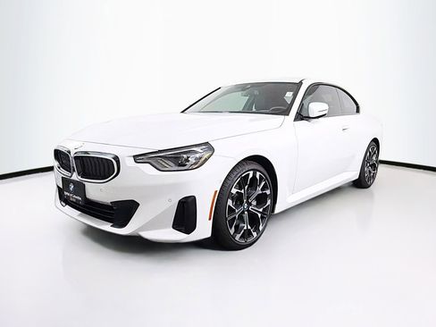 Used 2025 BMW 230i xDrive Coupe w/ M Sport Package image 3