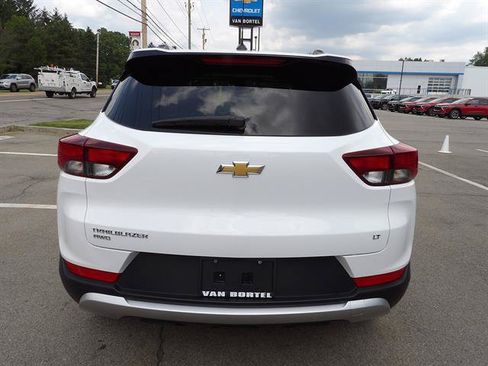 Used 2023 Chevrolet TrailBlazer LT w/ Convenience Package AWD/4WD image 4