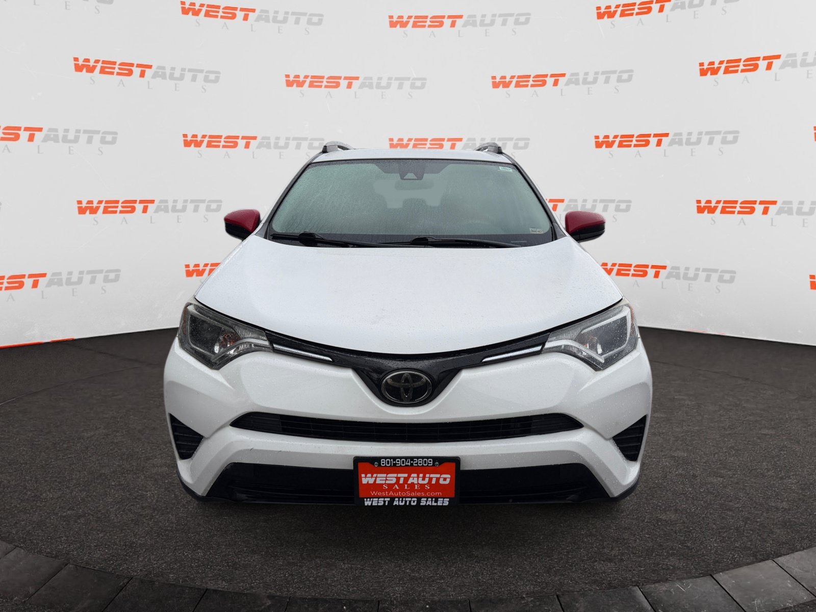 Used 2018 Toyota RAV4 LE w/ All Weather Liner Package AWD/4WD image 8