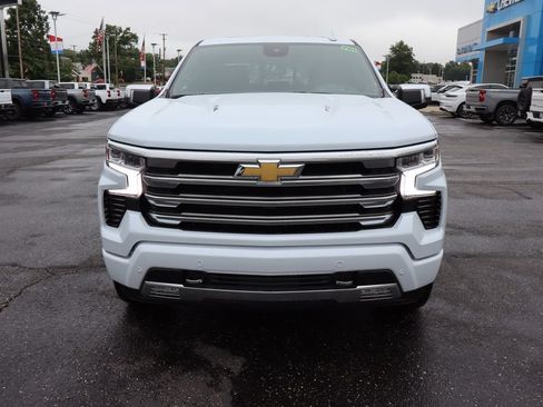 New 2026 Chevrolet Silverado 1500 High Country AWD/4WD image 13