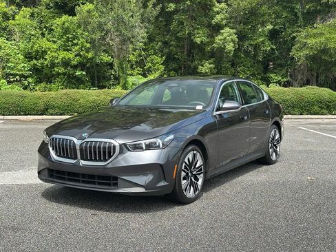 Certified 2026 BMW 530i w/ Premium Package RWD image 1