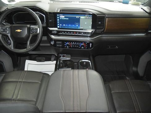 Used 2024 Chevrolet Silverado 1500 High Country w/ High Country Premium Package AWD/4WD image 30