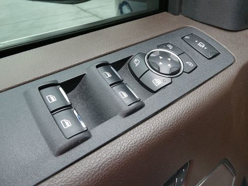 Used 2017 Ford F250 King Ranch w/ King Ranch Ultimate Package AWD/4WD image 27