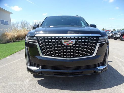 Used 2021 Cadillac Escalade Premium Luxury image 3