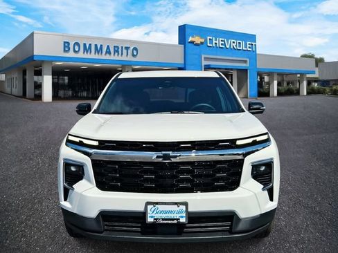 New 2026 Chevrolet Traverse LT w/ Driver Confidence Package AWD/4WD image 8