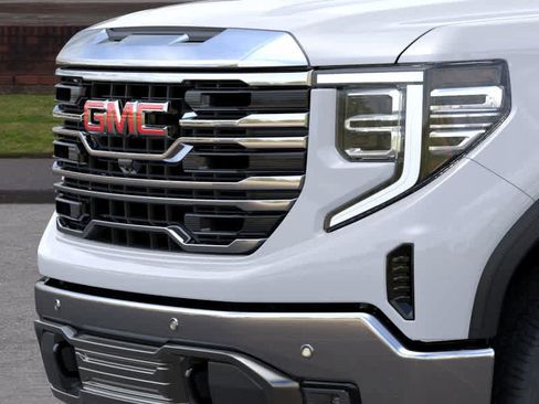 New 2026 GMC Sierra 1500 SLT image 13