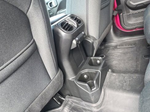 Used 2024 Jeep Wrangler Sport S image 32