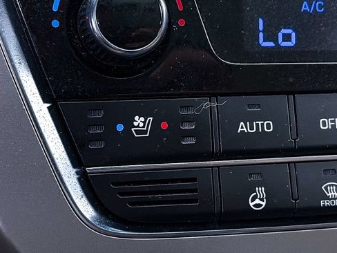 Used 2015 Hyundai Sonata Limited w/ Option Group 06 FWD image 22