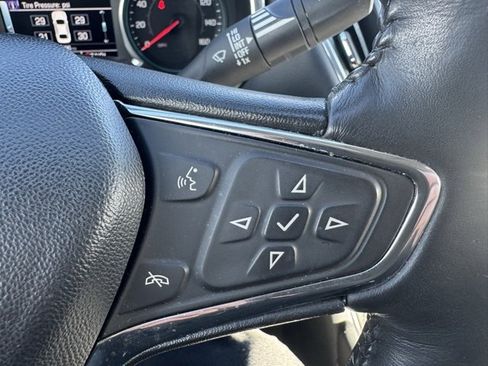 Used 2017 Chevrolet Malibu Premier w/ Premier Sun and Wheel Package image 18