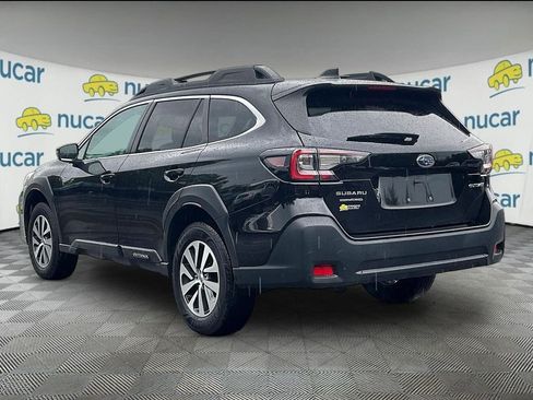 Used 2023 Subaru Outback Premium AWD/4WD image 4